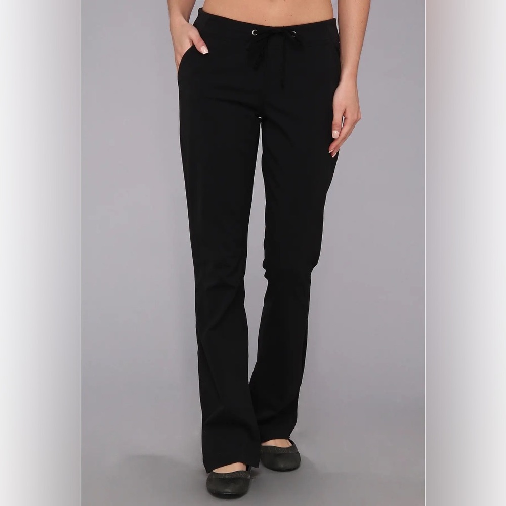 Columbia Women’s Outdoor Boot Cut Pants Drawstring tie and Snap Closure